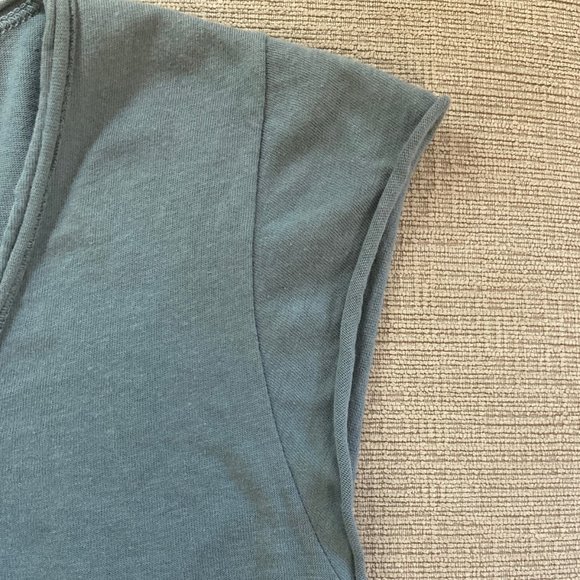 Boutique Cotton Tank Top with cap sleeves and raw hems - Size M/L - Light Blue - Picture 6 of 6